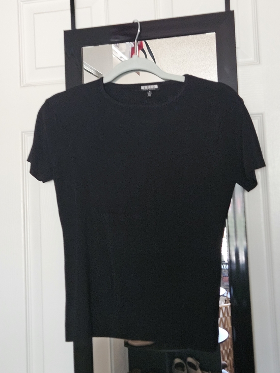Epic New York Tops - Woman's Epic New York Black Ribbed Short Sleeve Tee Shirt - Size Medium